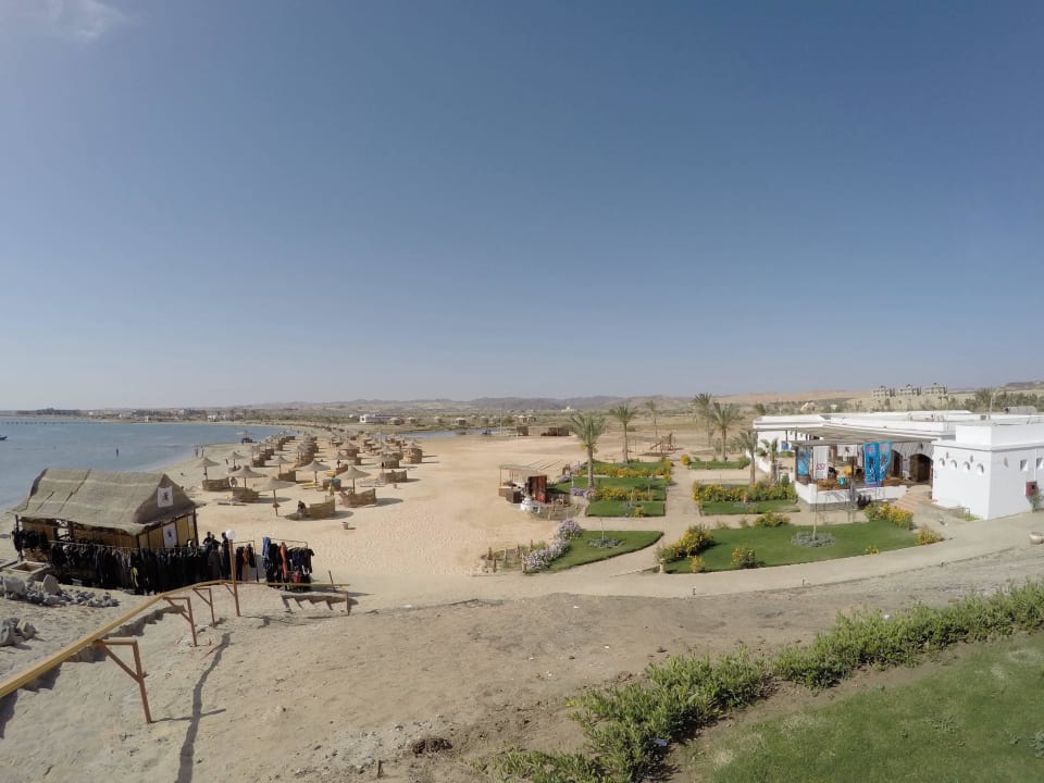 Strand mit Tauchzentrum Three Corners Equinox Beach Resort