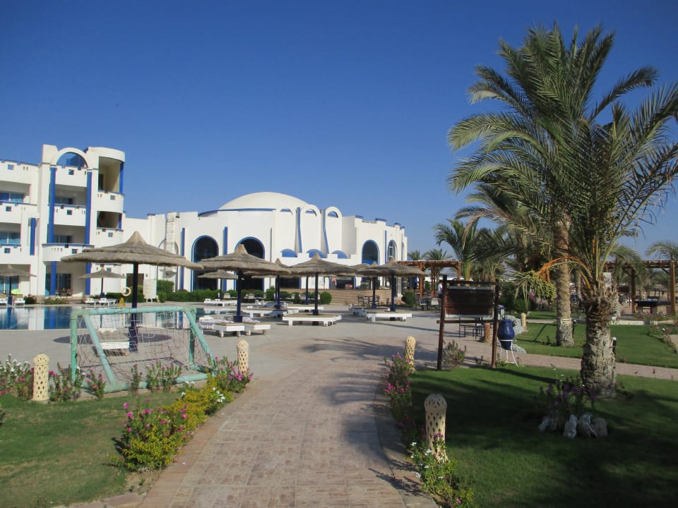 Gartenanlage Coral Sun Beach