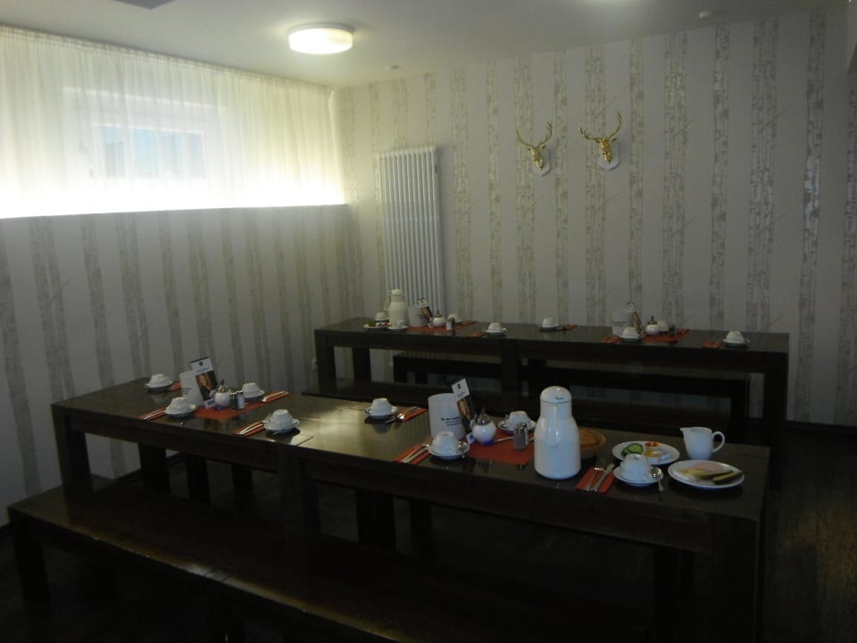 Verschiedene Themen im Frühstücksraum Best Western Hotel am Spittelmarkt