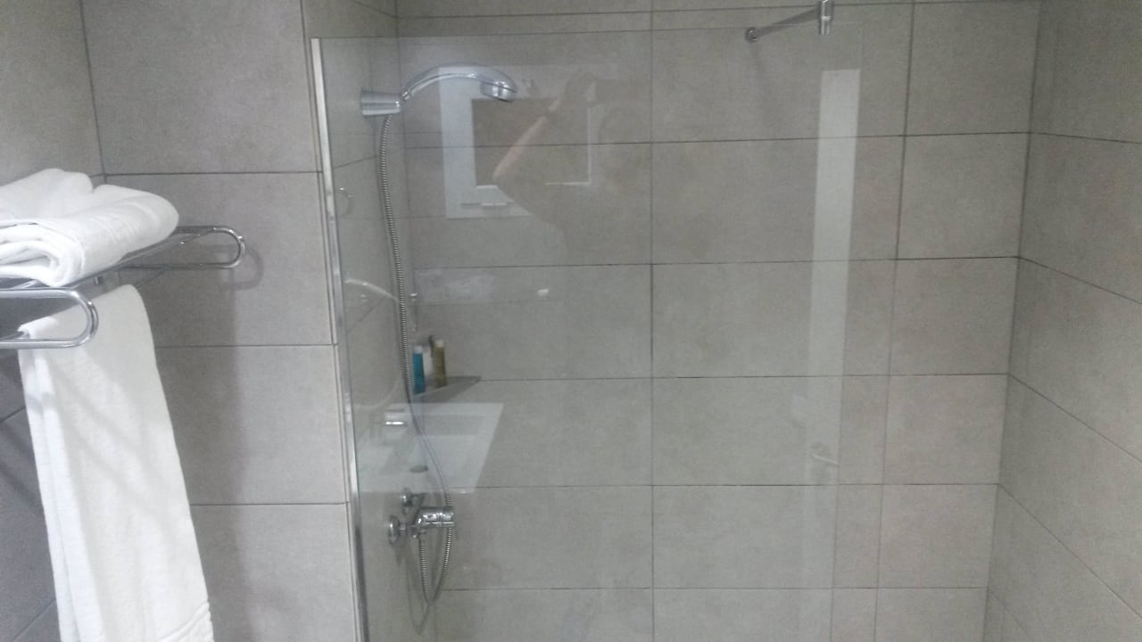 Schönes neu renoviertes Bad Servatur Playa Bonita