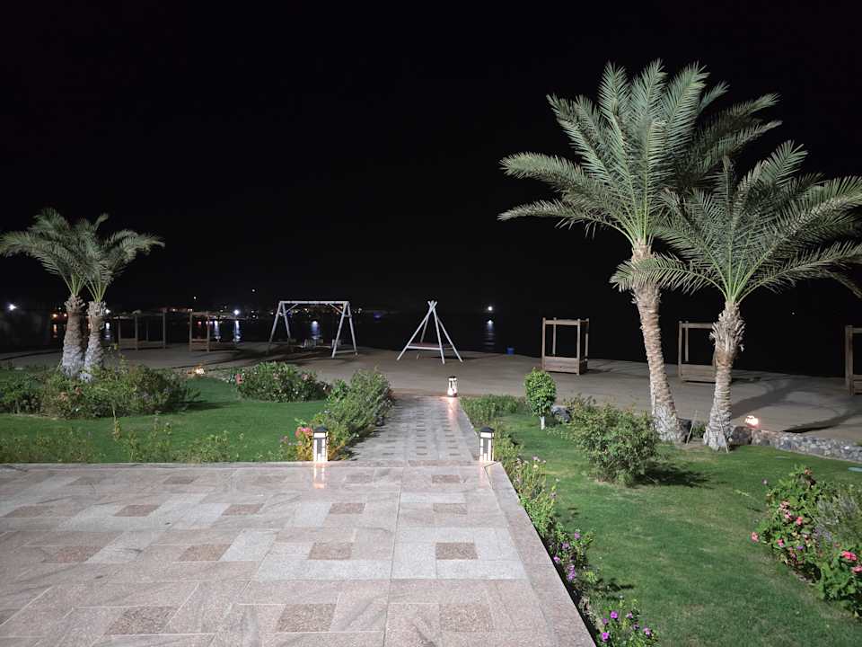 Gartenanlage Coral Sun Beach