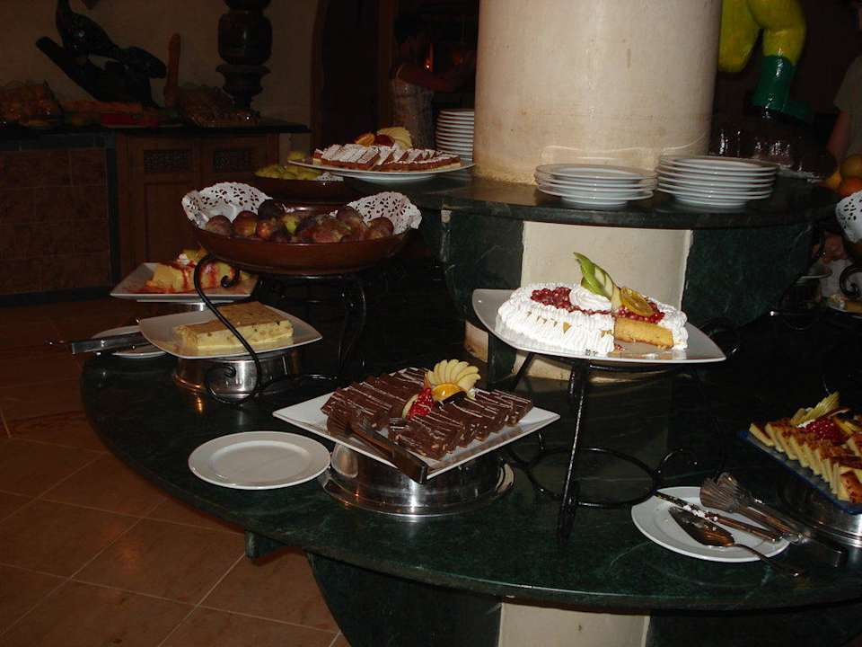 Nachtischbüffet im italienischen Restaurant Pickalbatros Alf Leila Wa Leila Resort - Neverland Hurghada
