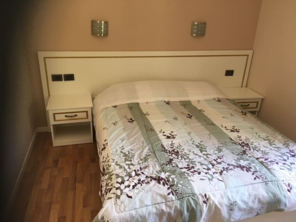 Zimmer Hotel Margjeka