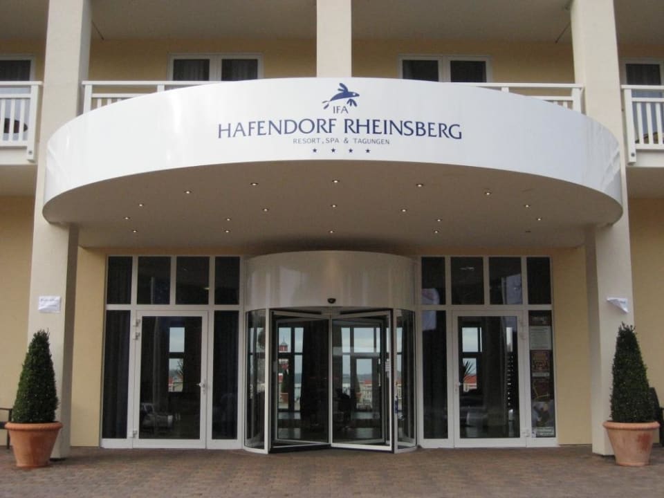Eingangsbereich des IFA Hafendorf Rheinsberg Precise Resort Hafendorf Rheinsberg
