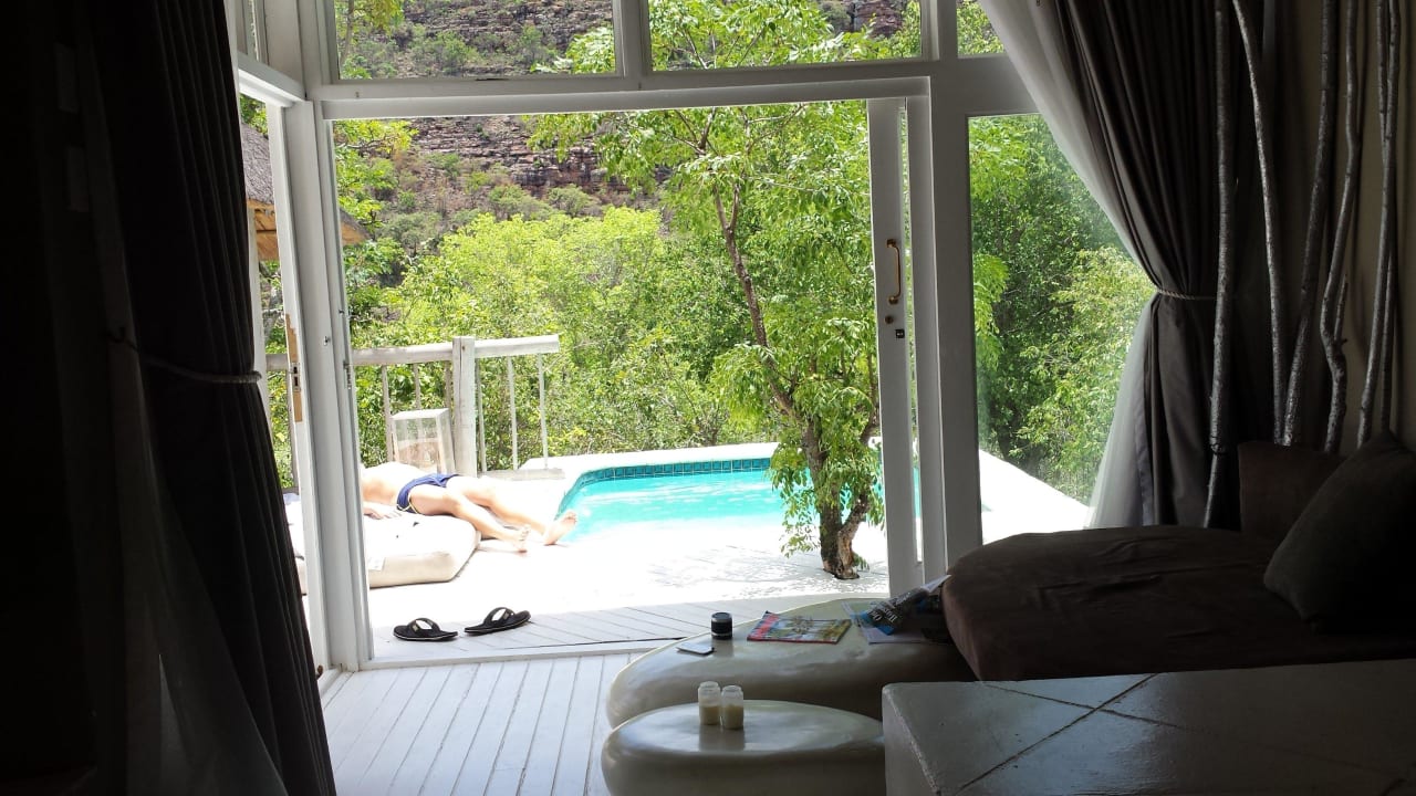 Bungalow 6 Hotel Clifftop Exclusive Safari Hideaway