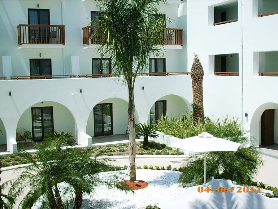 Innenhof TUI BLUE Oceanis Beach and Spa Resort