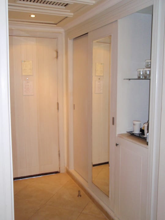 Diele SUNRISE Crystal Bay Resort