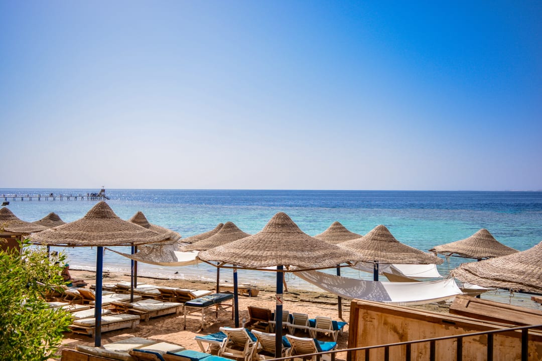 Strand Dive Inn Resort