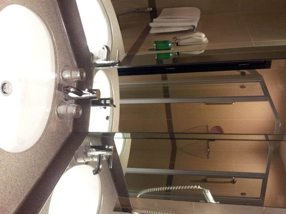 Unser Badezimmer Hotel Holiday Inn Express Jumeirah