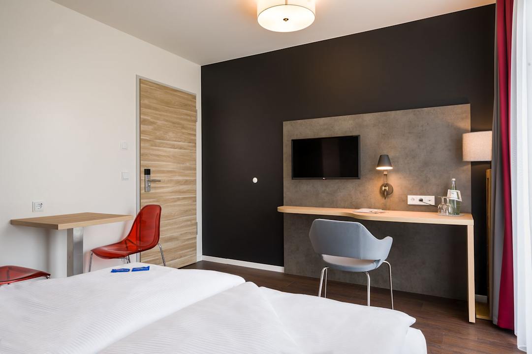 Zimmer Signature East Hotel Apartment