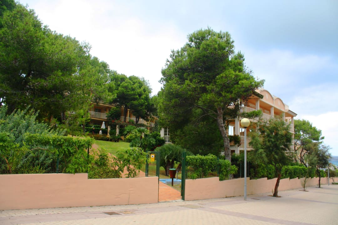 Zugang zu Haus 6 (von der Promenade aus) VIVA Cala Mesquida Suites & Spa 16+