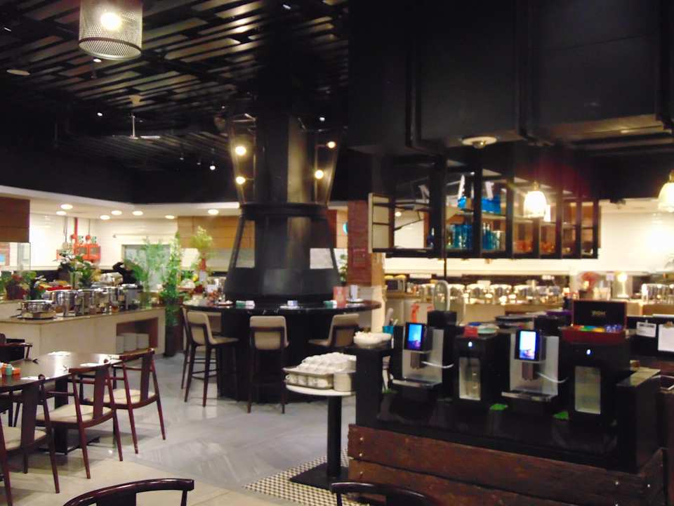 Gastro Movenpick Hotel & Convention Centre KLIA