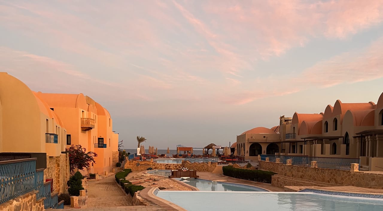 Pool Rohanou Beach Resort