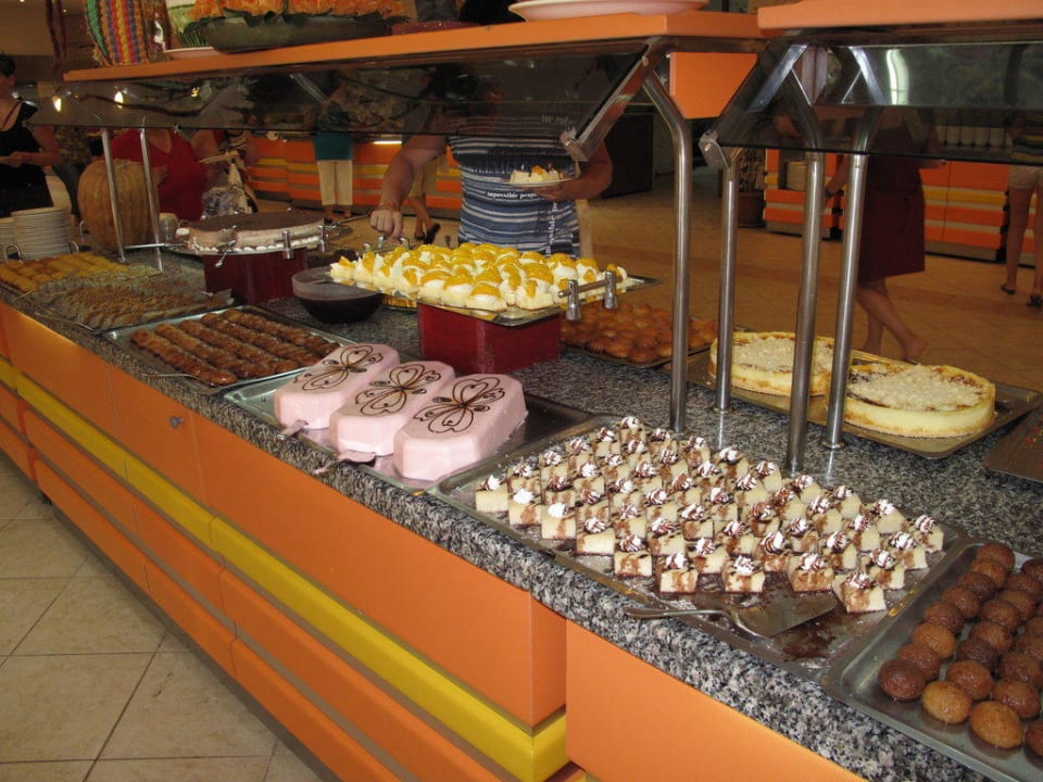Buffet VONRESORT Golden Beach