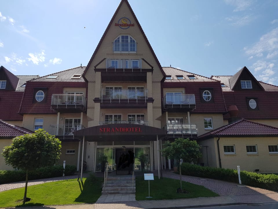 Eingang Strandhotel Grömitz