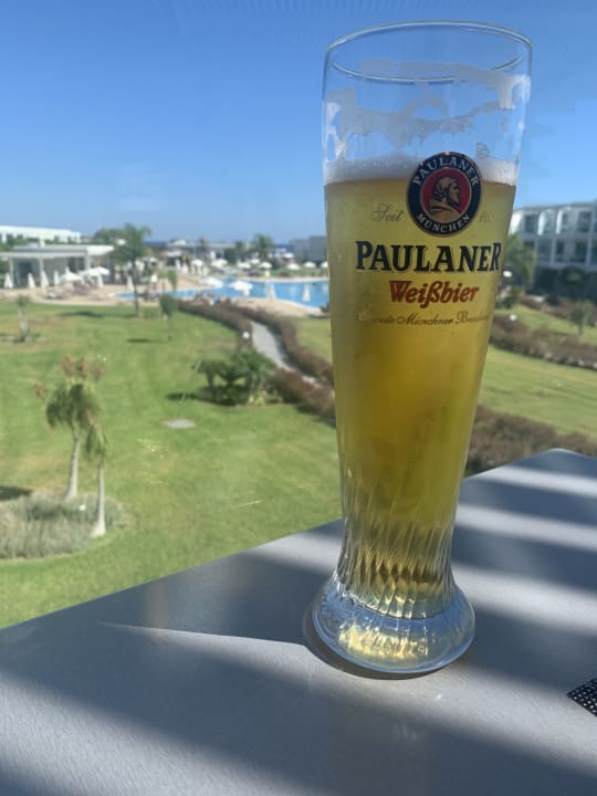 Gastro Asterias Beach Resort