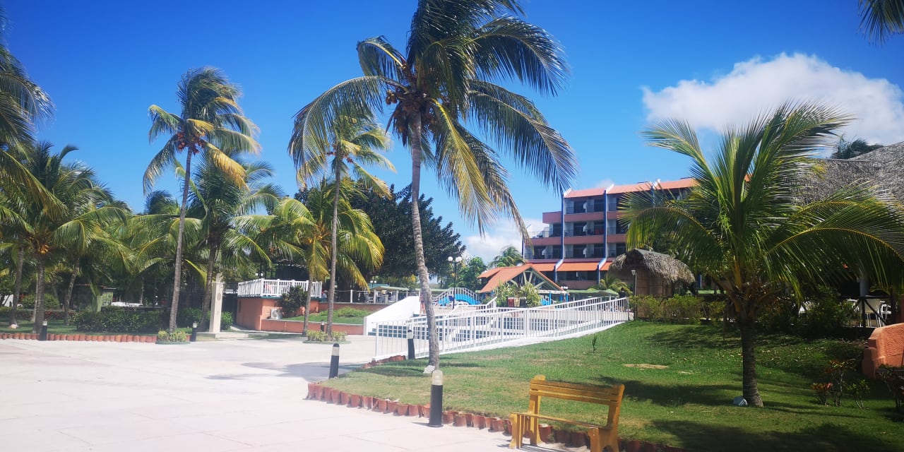 Außenansicht Brisas Guardalavaca Hotel & Villas