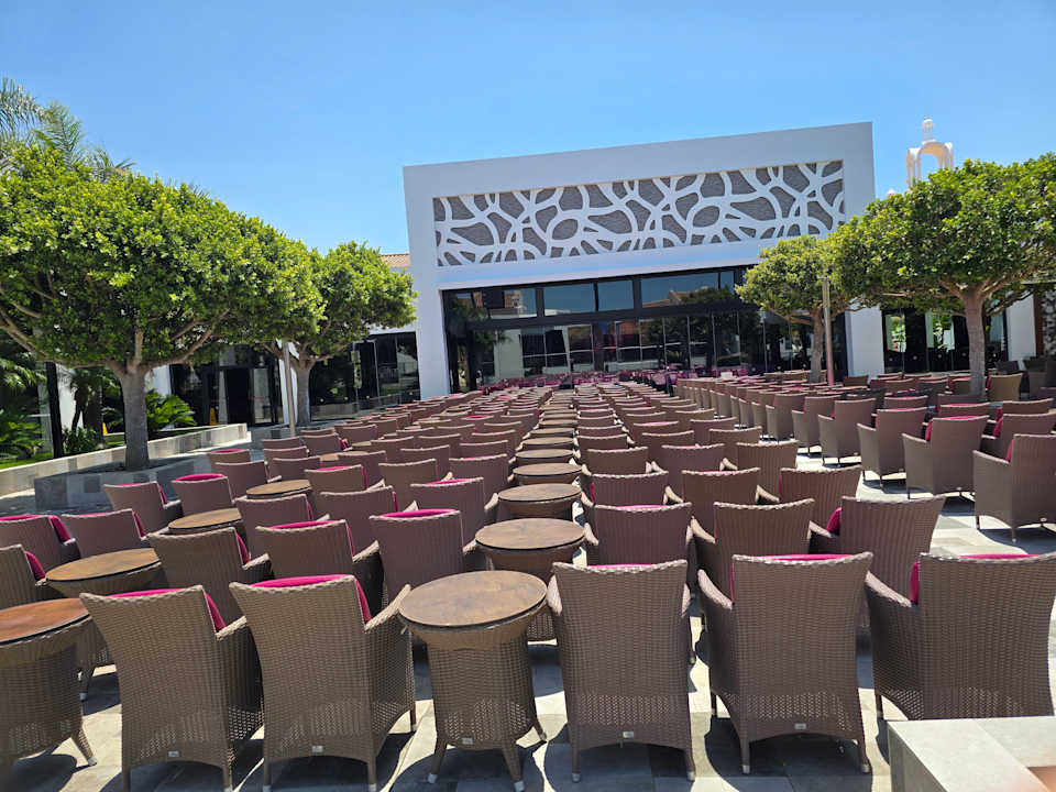Außenansicht Hotel Riu Chiclana