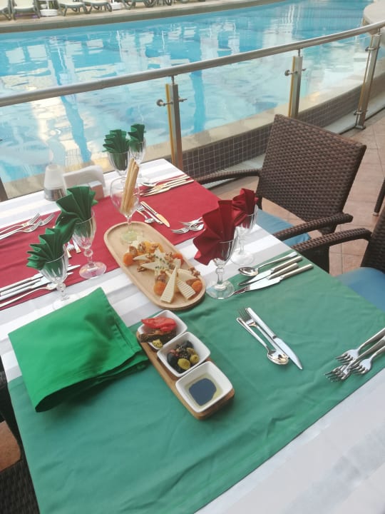 Gastro Well Palace Side