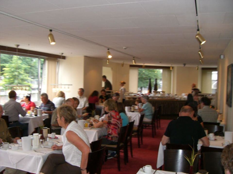 Früstücksraum ums Eck rechts geht es weiter.. Garner Hotel Hamburg - Graf Moltke
