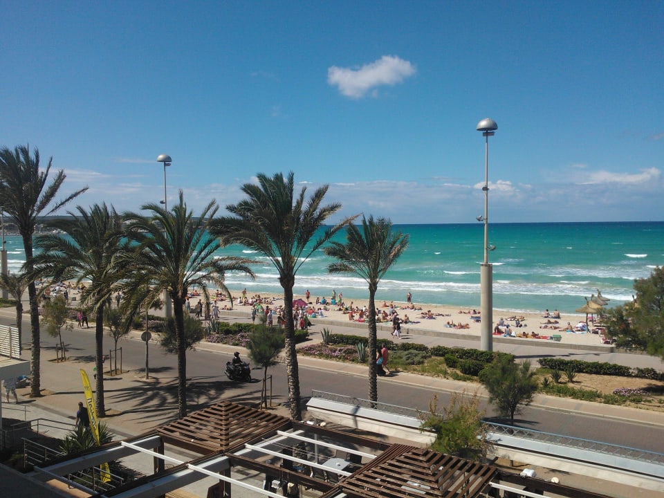 Sicht zum Strand AYA Seahotel - Adults only