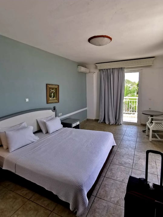 Zimmer Sandy Beach Resort