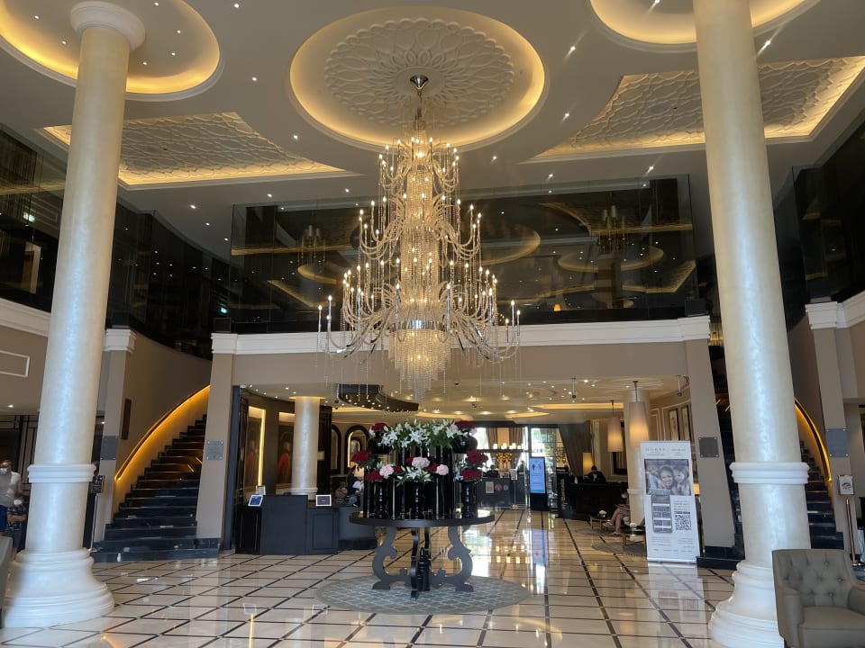 Lobby Dukes The Palm Dubai Hotel