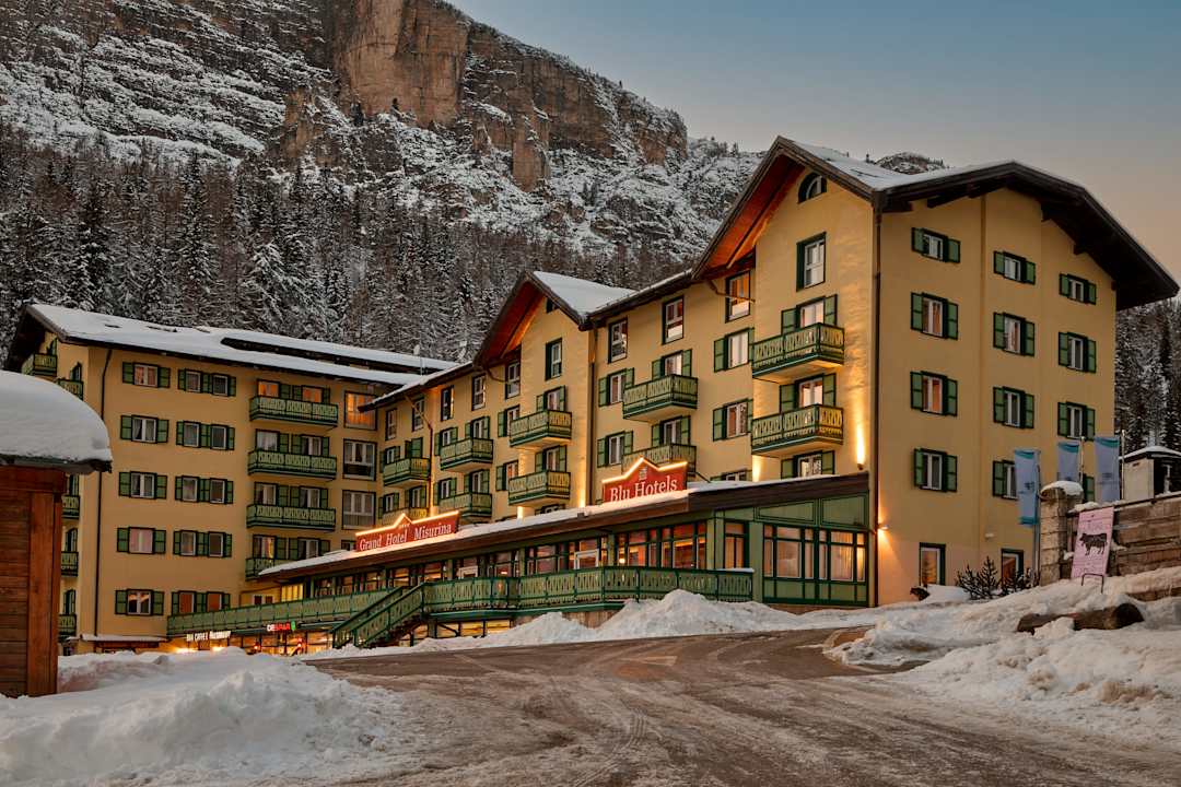 Außenansicht Grand Hotel Misurina