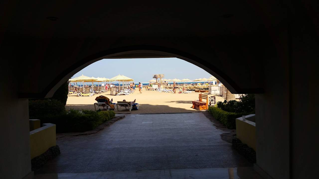 Weg zum Strand SUNRISE Holidays Resort (Adults Only)