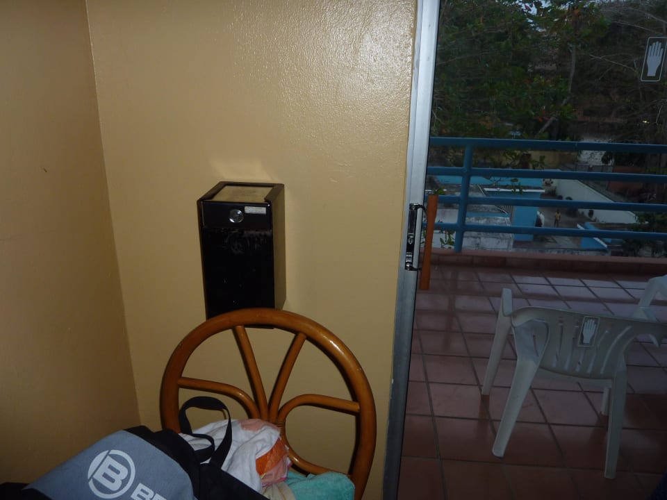 Safe whala!boca chica