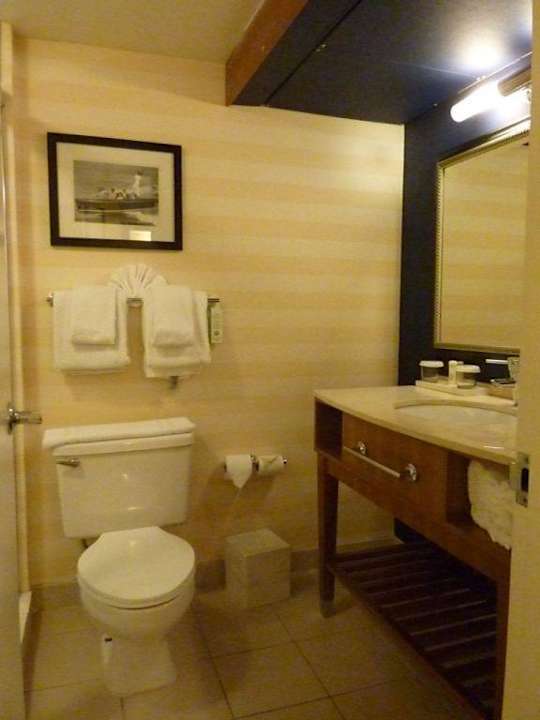 Badezimmer Hotel Crowne Plaza Hampton Marina