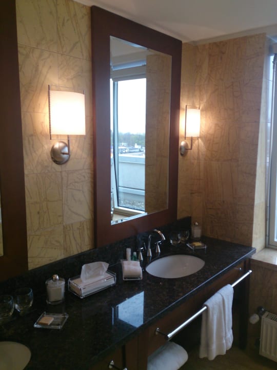 Badezimmer  Regent Warsaw Hotel