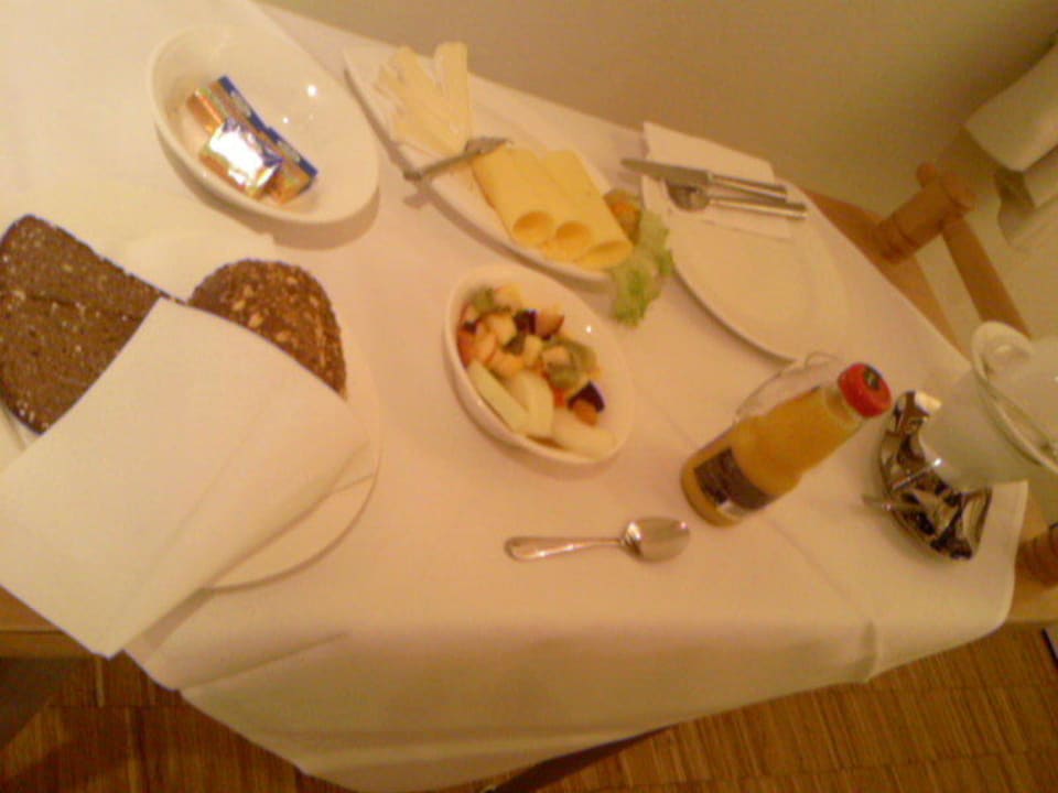 Frühstück auf dem Zimmer Hotel Santo