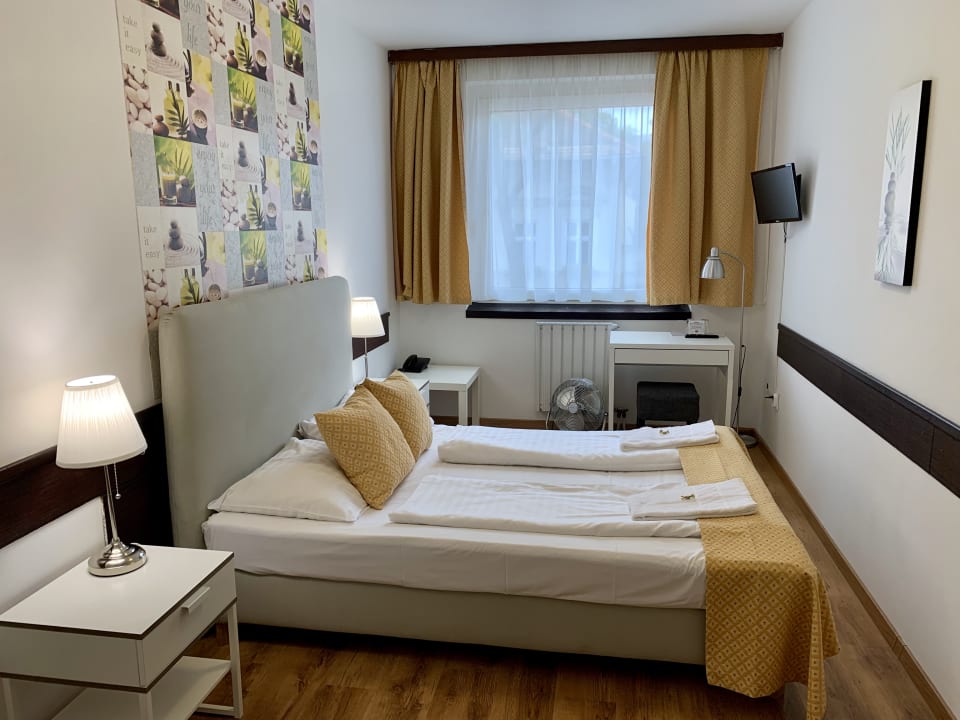 Zimmer Hotel Gloria Budapest City Center