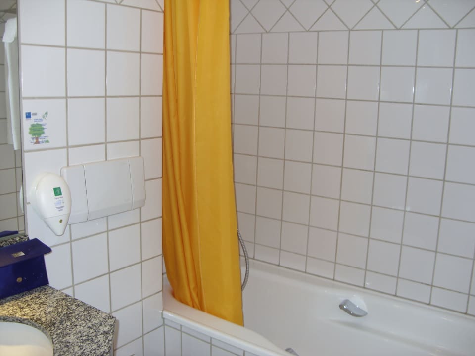 Bad -sauber und geräumig Good Morning + Leipzig