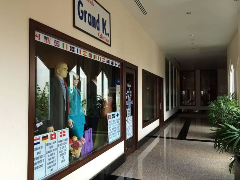 Shop  Hotel Grand Pacific Sovereign Resort & Spa