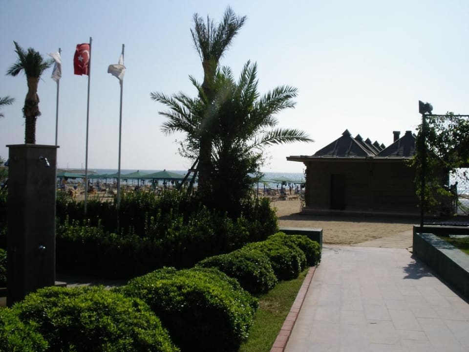 Auf dem Weg zum Strand durch den Garten Paloma Oceana