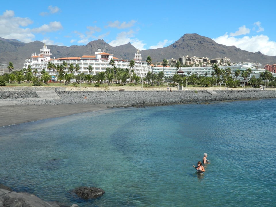 Strand gut angelegt und sauber Hotel Riu Palace Tenerife