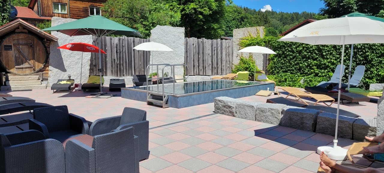 Pool 1. Bier & Wohlfühlhotel Gut Riedelsbach