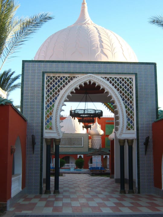 Внутренний дворик Pickalbatros Alf Leila Wa Leila Resort - Neverland Hurghada