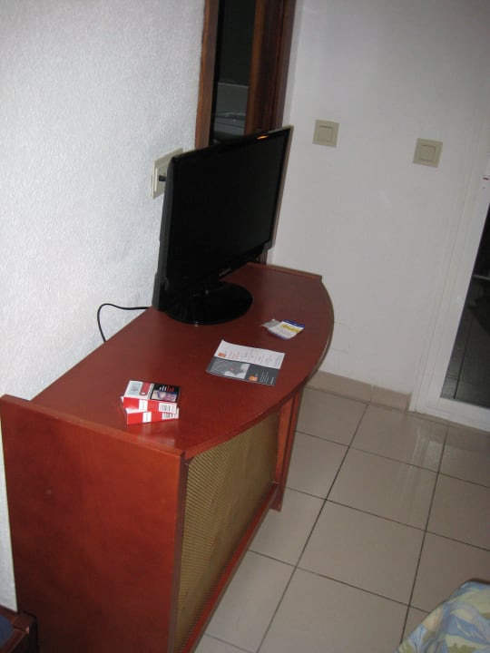 Fernseher BQ Apolo Hotel