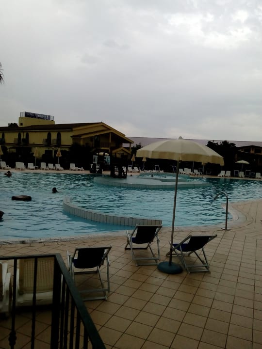 Piscina tropicana Horse Country Resort Congress & Spa