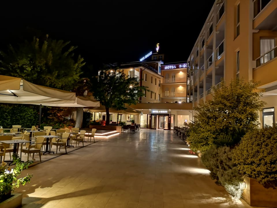 Außenansicht Hotel Bisesti