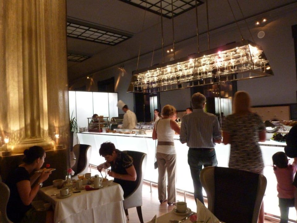 Frühstücksbuffet NH Collection Prague Carlo IV
