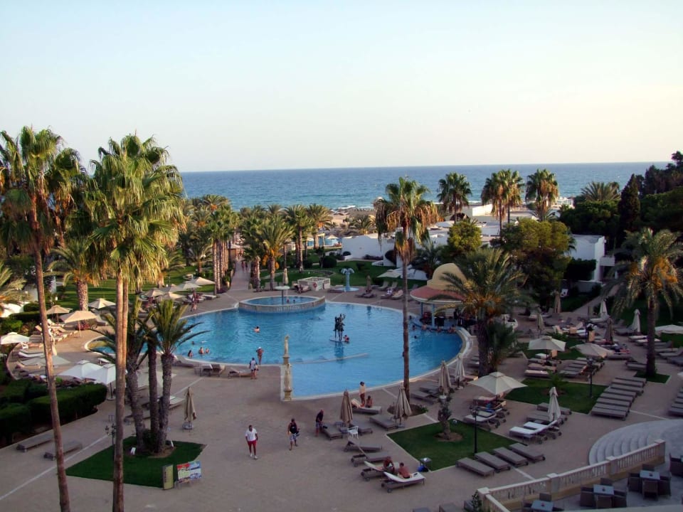 Vue sur la piscine Steigenberger Marhaba Thalasso Hammamet