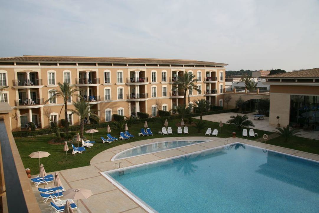 Poollandschaft Grupotel Playa de Palma Suites & Spa