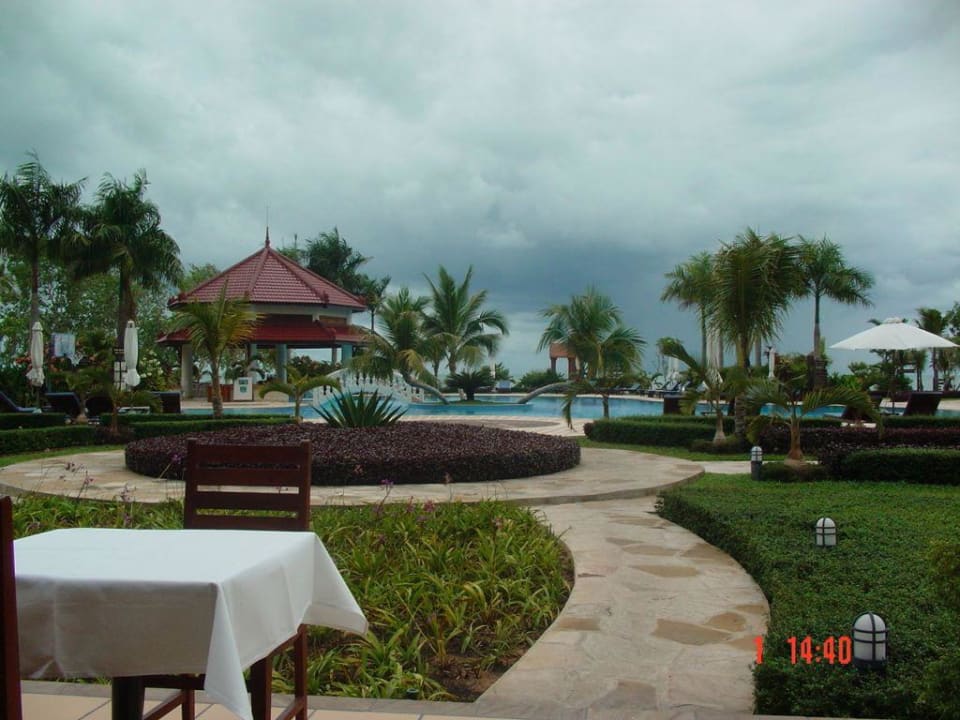Blick von Restaurant (Terrasse) Hotel Sokha Beach Resort & Spa