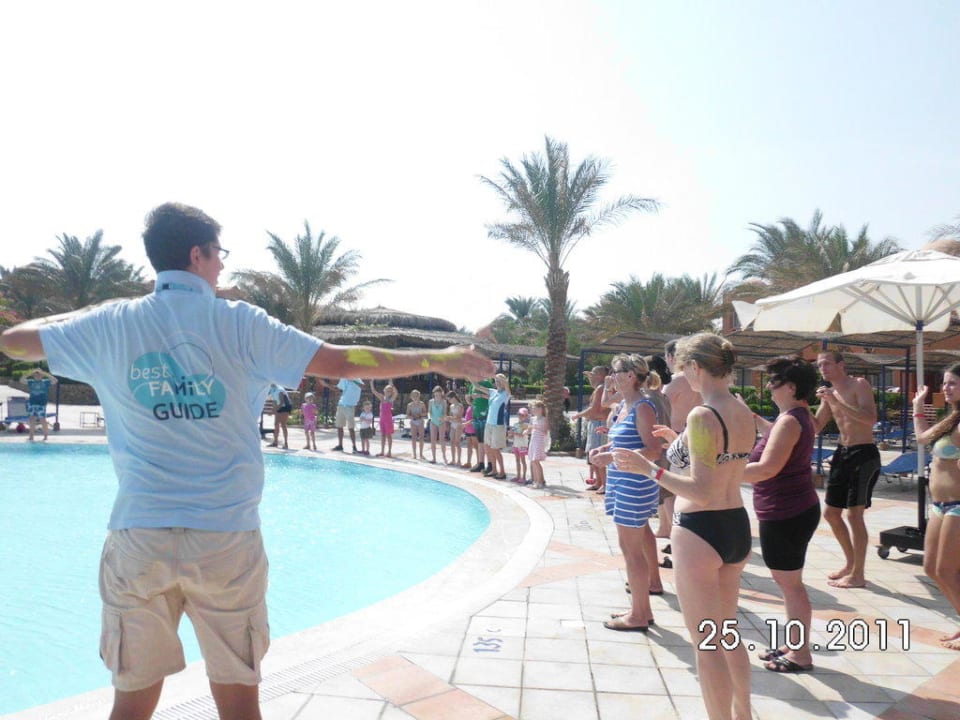 Animation am Pool Jaz Makadi Oasis Resort