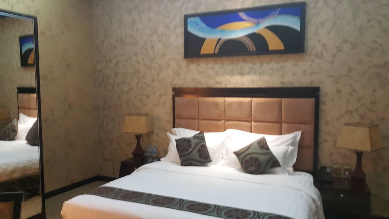 Standard Bedroom Hotel Emirates Park Resort