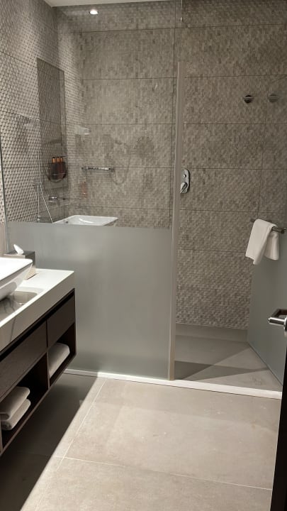 Zimmer Oryx Airport Hotel